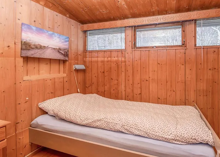 Prázdninový dům Awesome In With Wifi Vatne